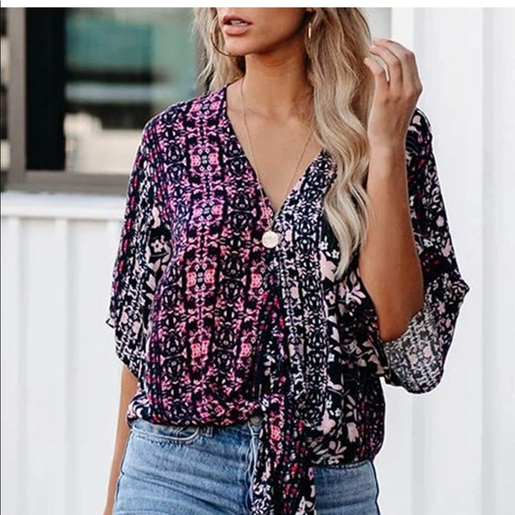 Floral v-neck blouse with front tie knot - Picture 5 of 7